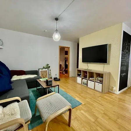 Apartment Bright And Large Apartment *