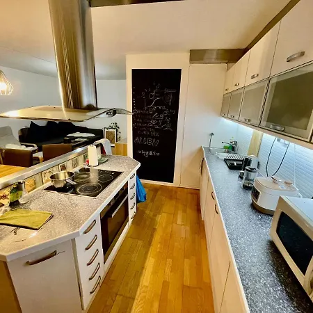Bright And Large Apartment *